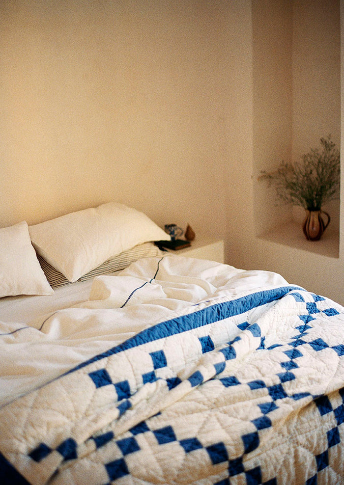 Bud Embroidered Pillowcase Set | Ivory/Delft Blue