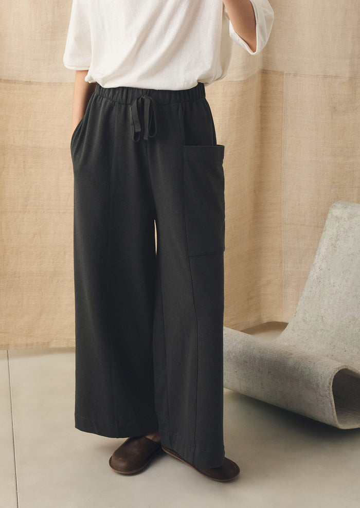 Cotton Hemp Loopback Jersey Pants | Dark Charcoal