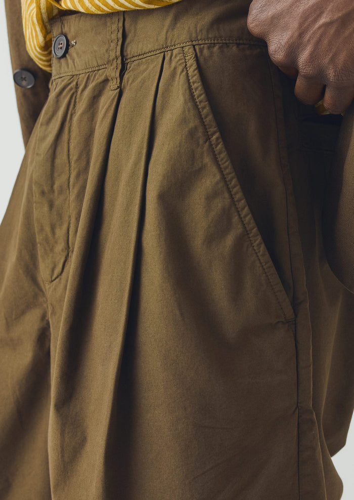 Double Pleat Cotton Poplin Shorts | Bronze Green