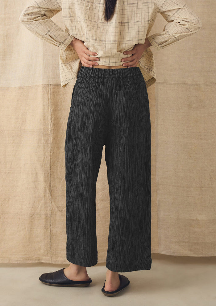 Fine Stripe Crinkle Cotton Barrel Leg Pants | Earth/Ecru