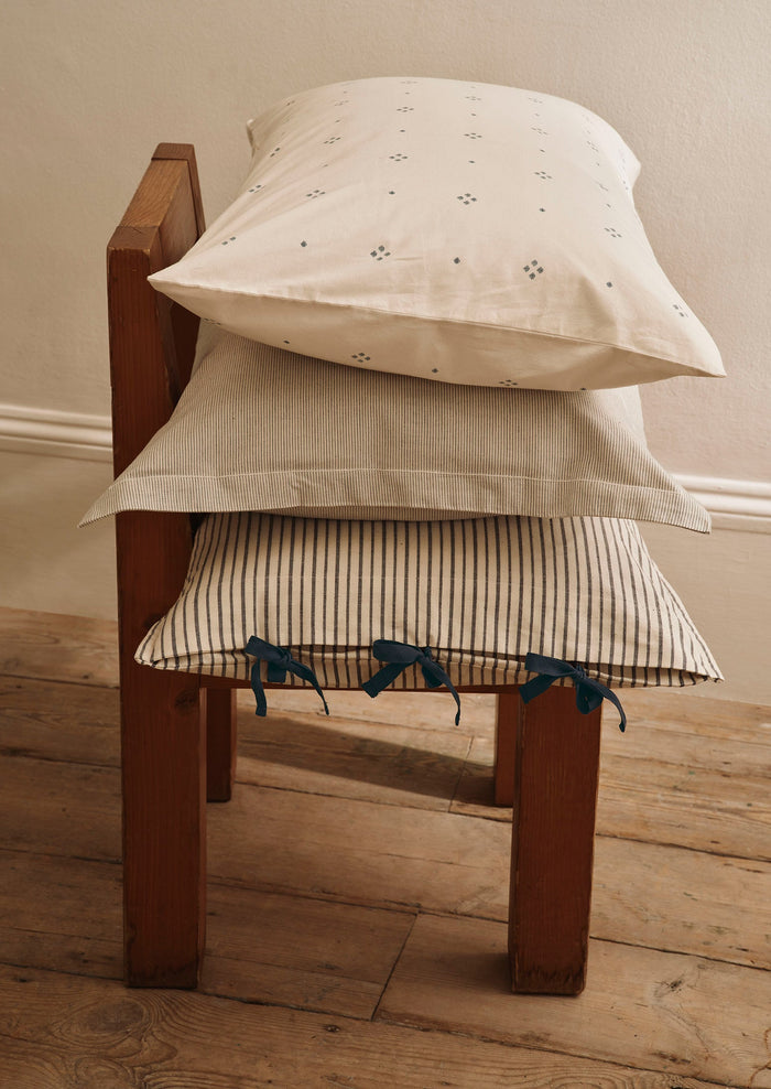 Fine Stripe Organic Cotton Oxford Pillowcase Set | Ecru/Smoke Blue