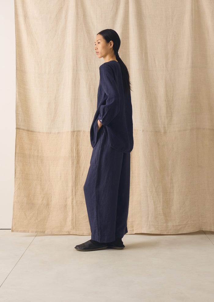 Garment Dyed Linen Barrel Leg Pants | Blueberry