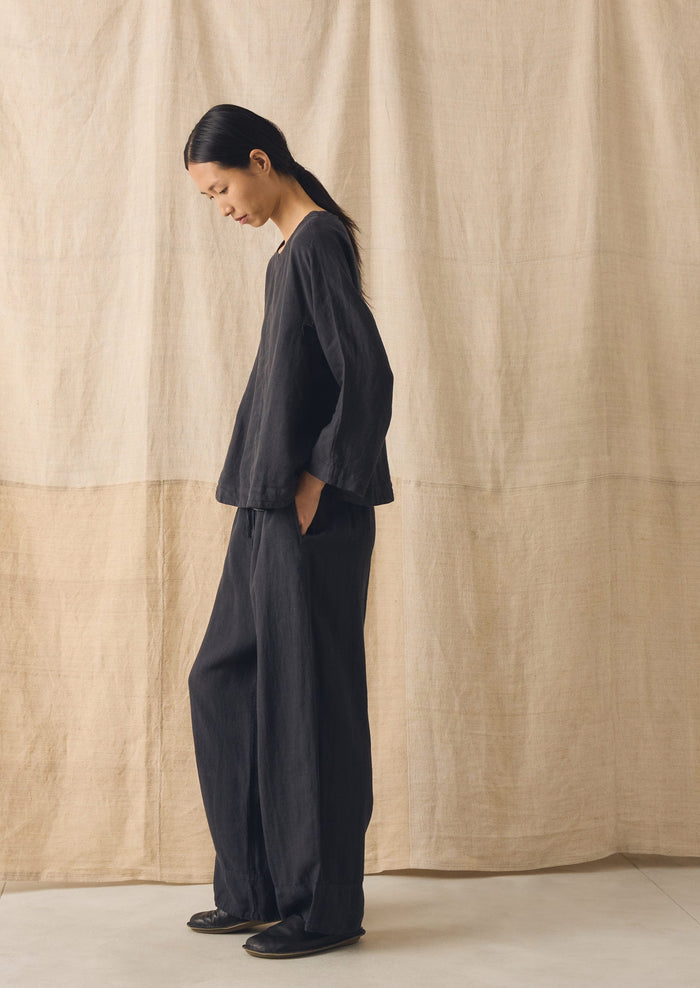 Garment Dyed Linen Wide Leg Pants | Black Pepper