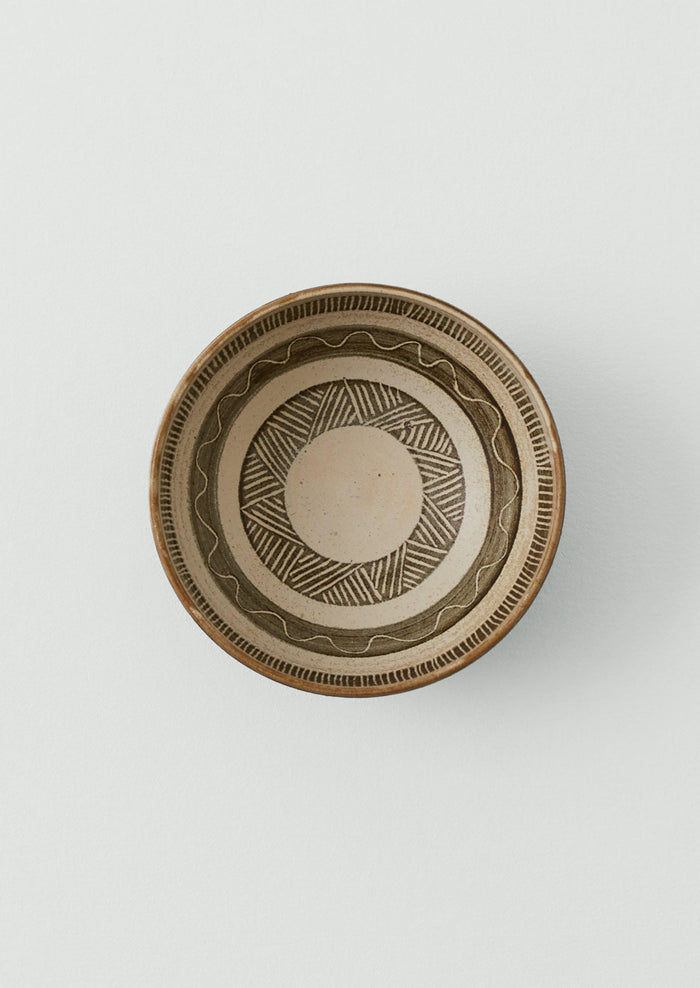 Gilliflower Pottery Sgraffito Ramen Bowl | Oat/Charcoal