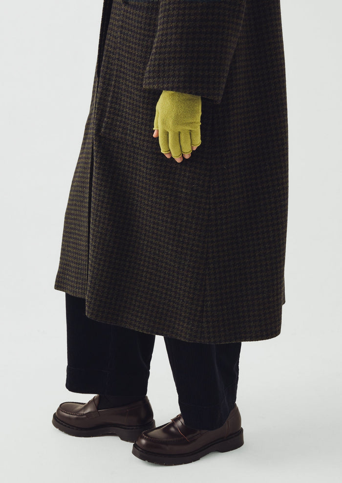 Nishiguchi Kutsushita Merino Tipless Gloves | Pistachio