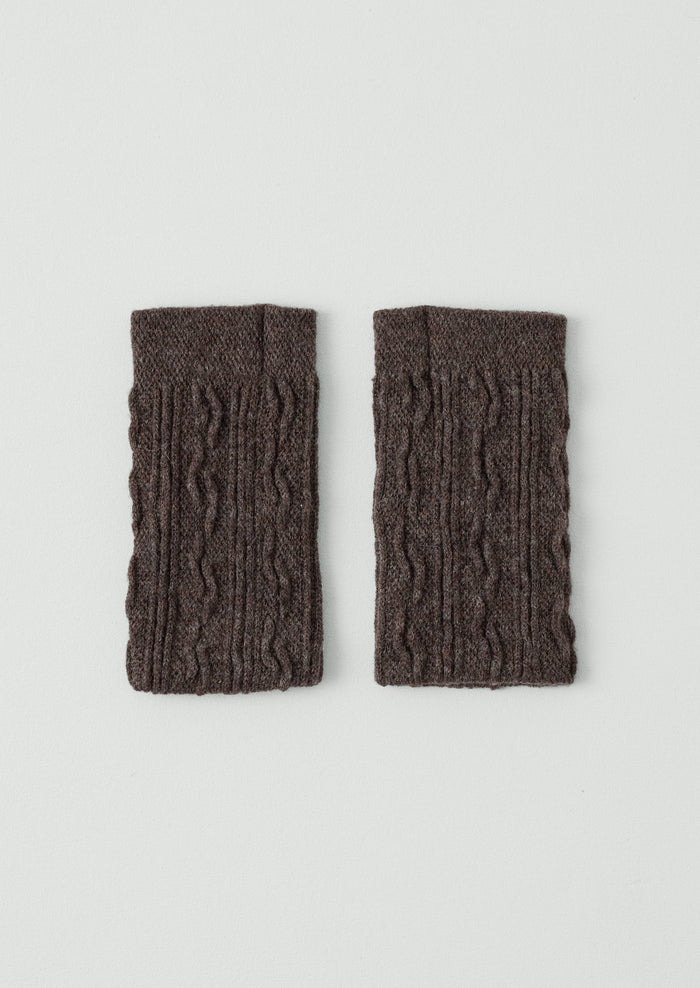 Nishiguchi Kutsushita Wool Hand Warmers | Brown