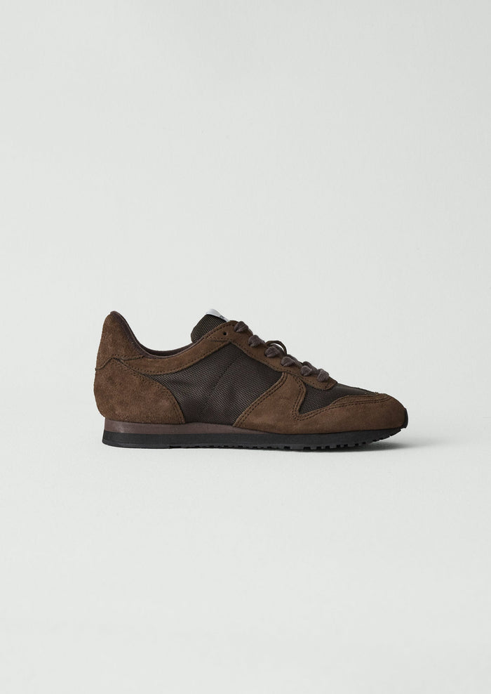 Novesta Marathon Sneakers | Bitter Chocolate