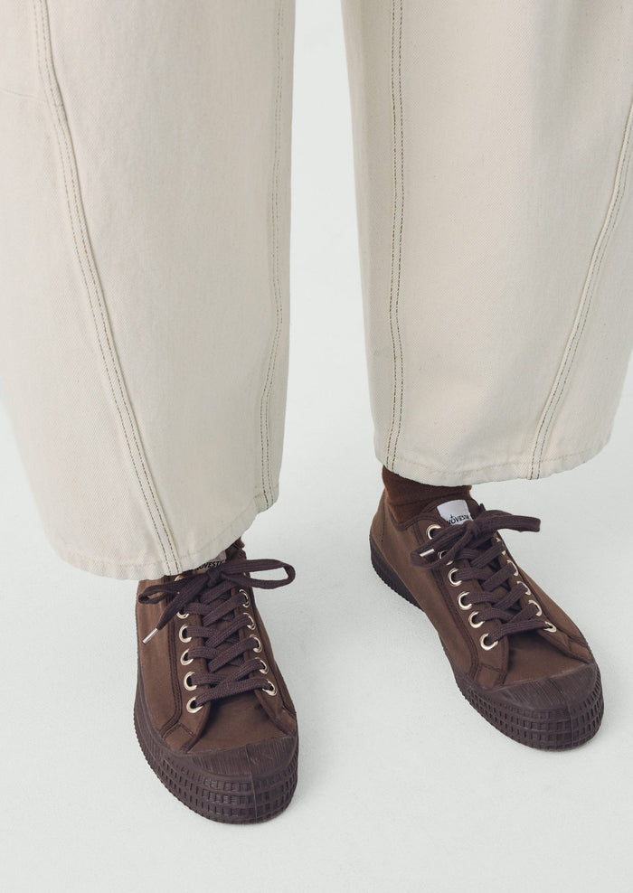 Novesta Star Master Waxed Cotton Plimsolls | Chocolate Brown