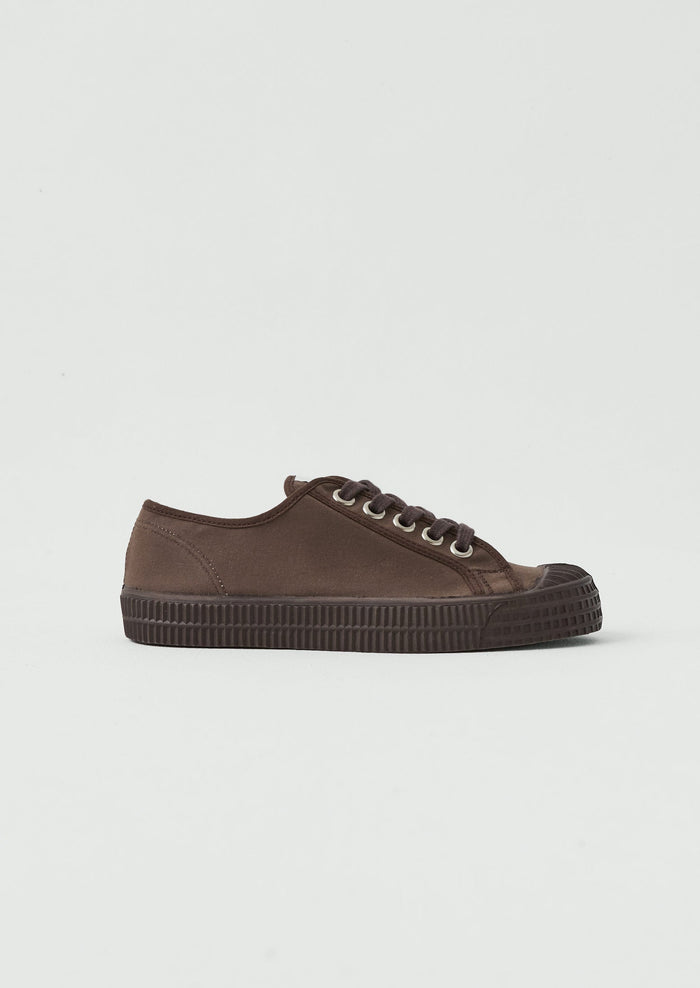 Novesta Star Master Waxed Cotton Plimsolls | Chocolate Brown