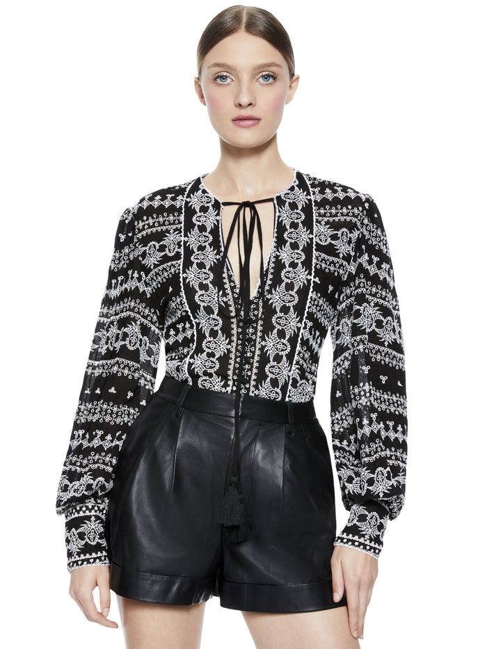 ONA EMBROIDERED TUNIC TOP - BLACK/OFF WHITE