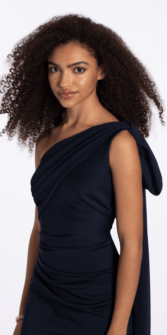 navy/size/4/missy/Camille La Vie /One Shoulder Scuba Column Dress with Chiffon Drape/close up