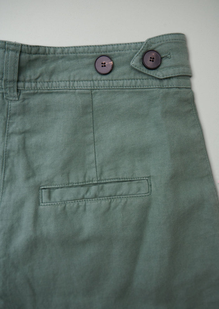 Reworn Cotton Linen Shorts Size 6 (1411) | Thorn Green