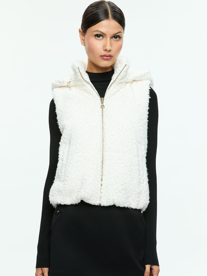 ROBENA TEDDY PUFFER VEST - OFF WHITE