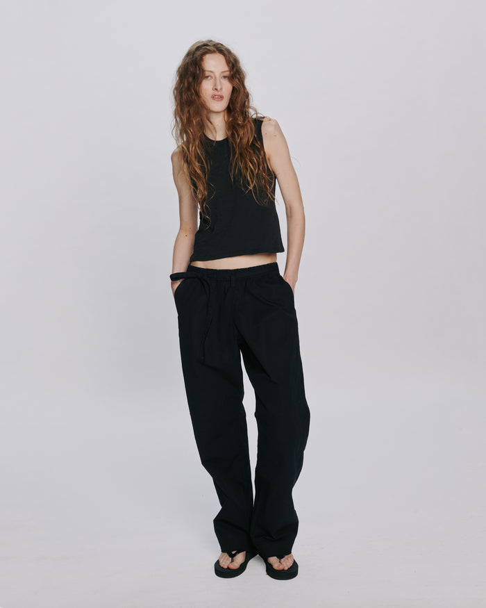 Slub Jersey Cropped Sleeveless Schoolboy Tee - Black