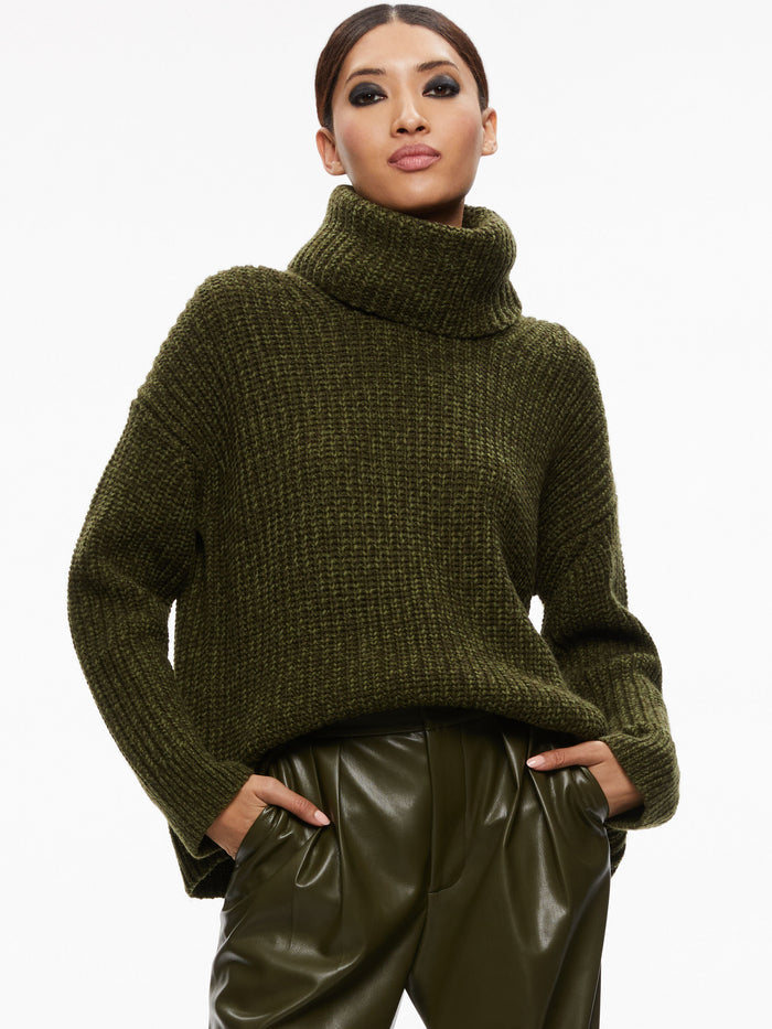 VERE DETACHABLE TURTLENECK SWEATER - OLIVE