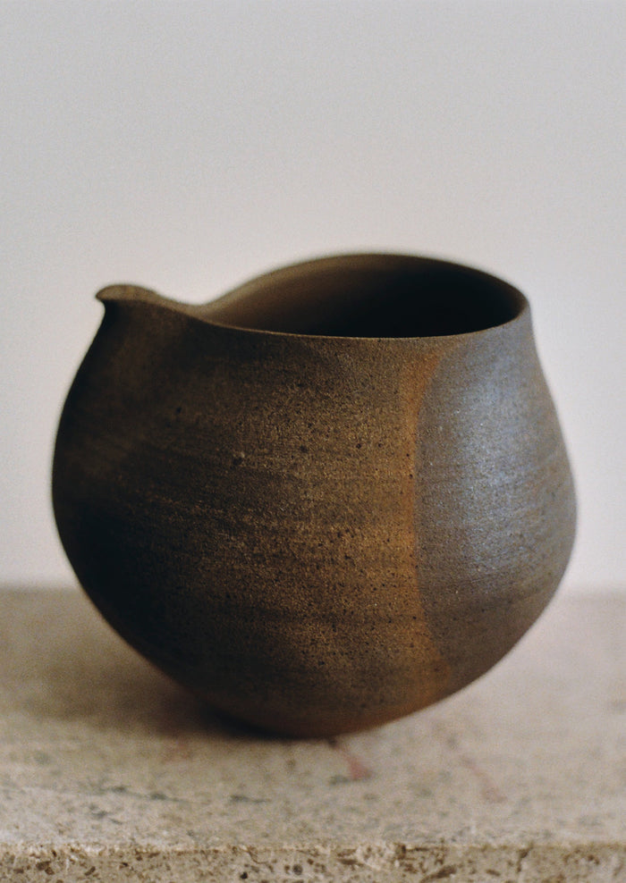 Yuichi Romita Katakuchi Pourer Small | Ash Brown